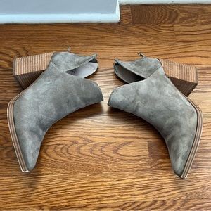 Steve Madden Cedar Booties Size 6 EUC